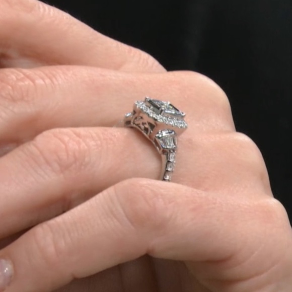 14K White Gold & Genuine Diamond Art Deco Ring - Picture 12 of 13